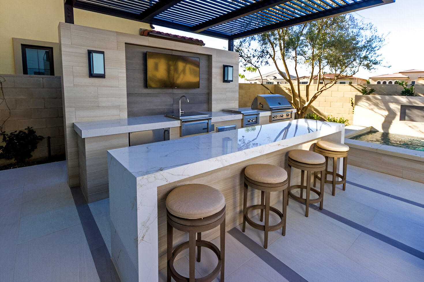 Outdoor Kitchen